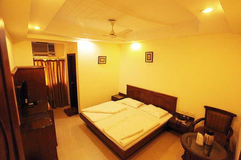 Hotel City Star - Free Airport Pickup Neu-Delhi Zimmer foto